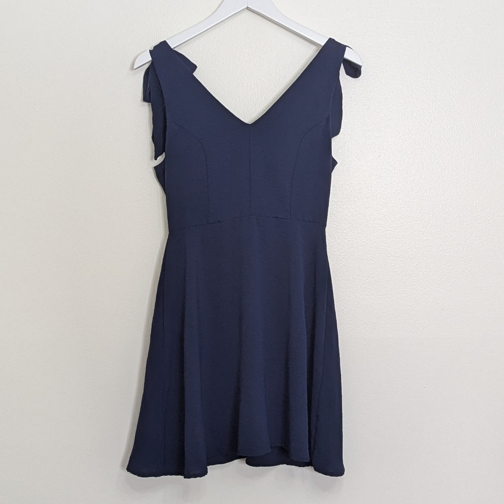 Altard State Dress Medium Navy Blue V Neck Short Tie Detials